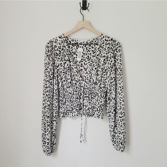 Zara Animal Print Pleated Stretch Ballon Sleeve Blouse in Black & White - Picture 9 of 11